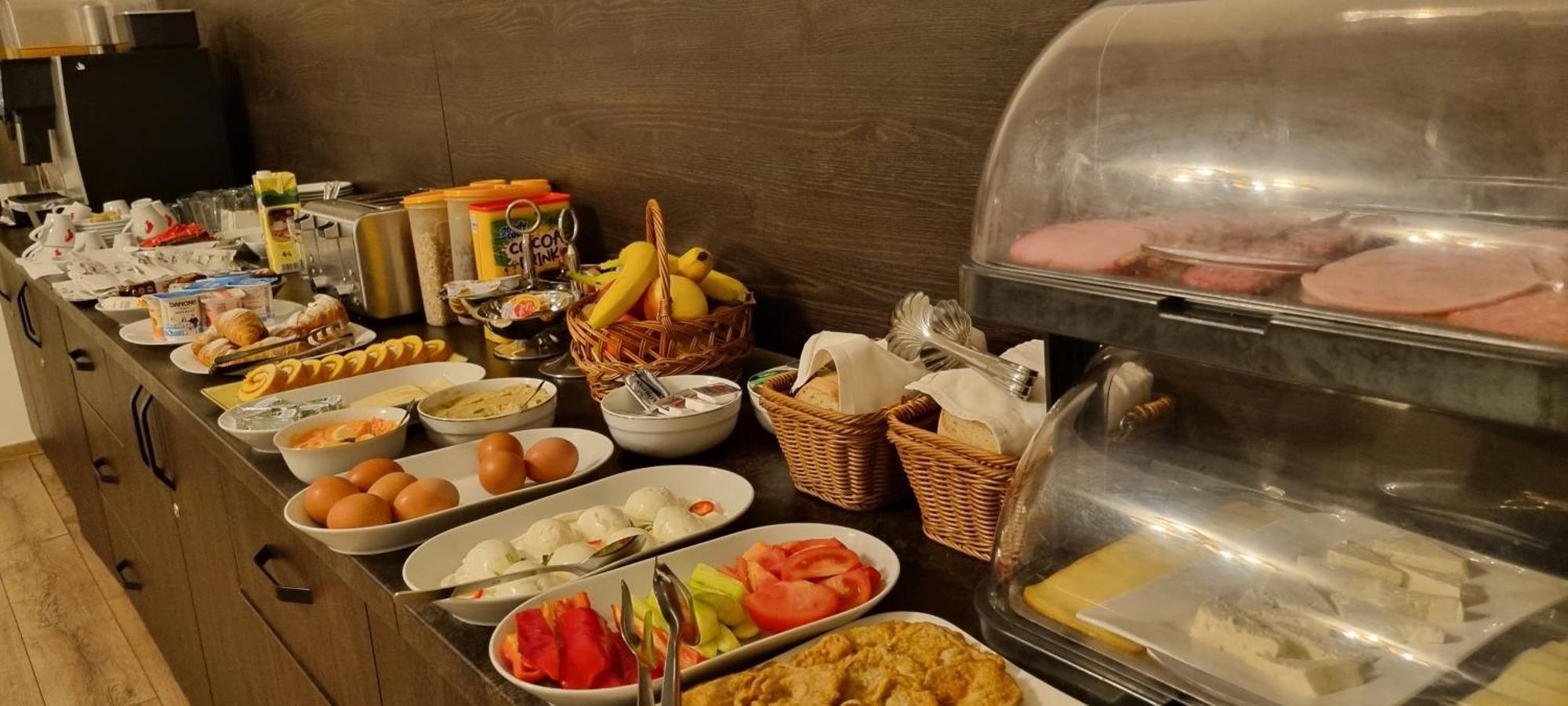 Hotel Melody Oradea Ngoại thất bức ảnh