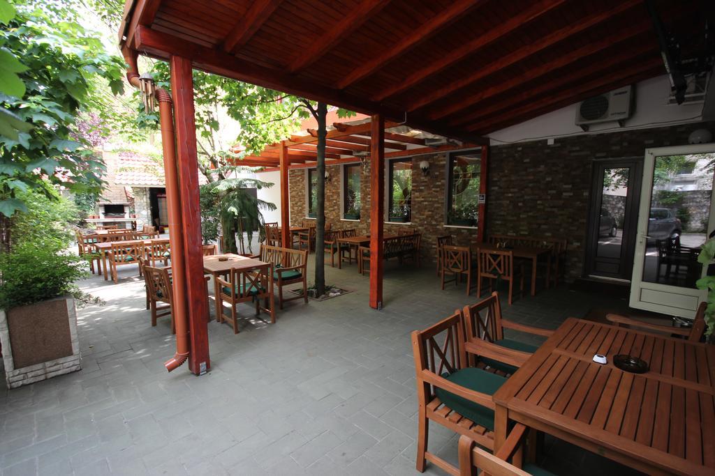 Hotel Melody Oradea Ngoại thất bức ảnh