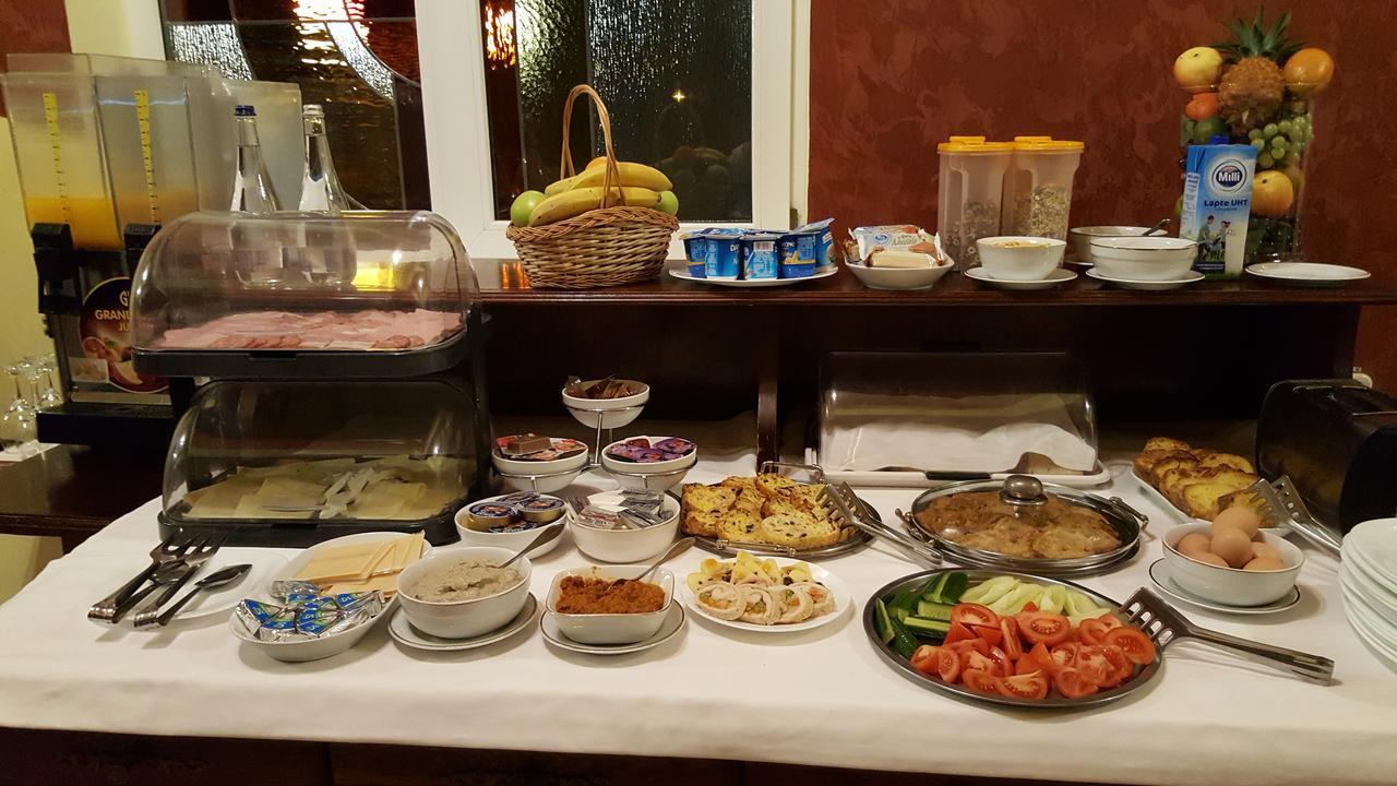 Hotel Melody Oradea Ngoại thất bức ảnh