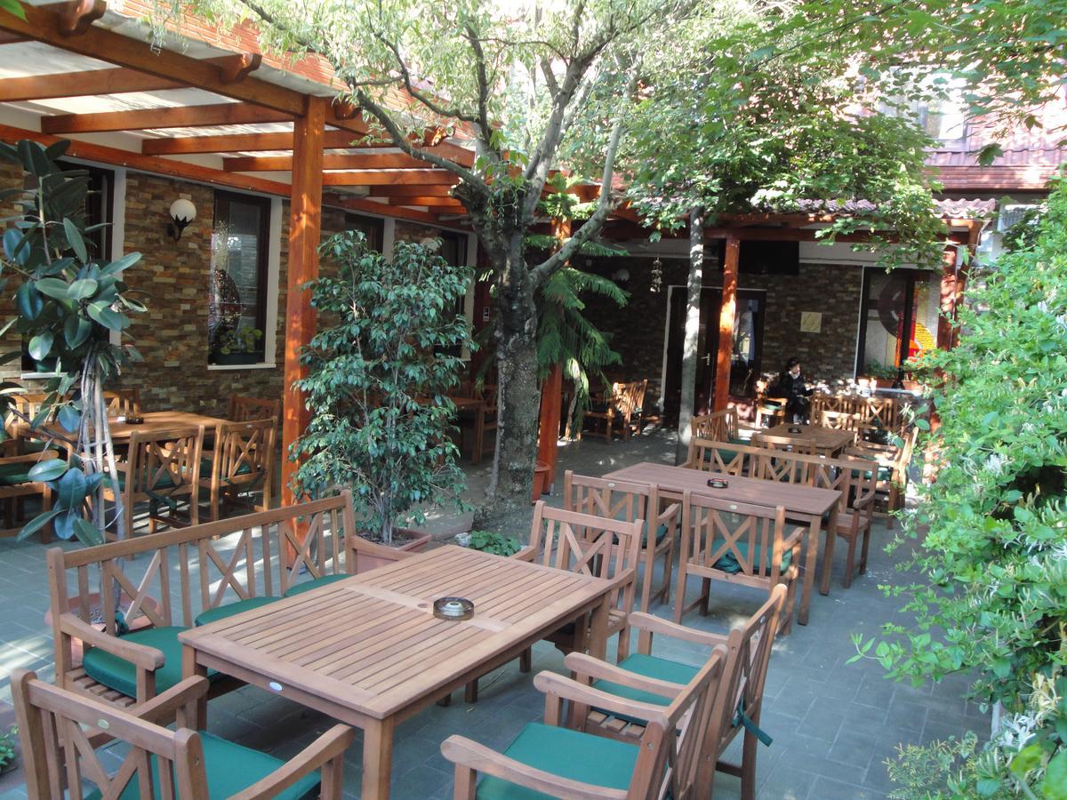 Hotel Melody Oradea Ngoại thất bức ảnh