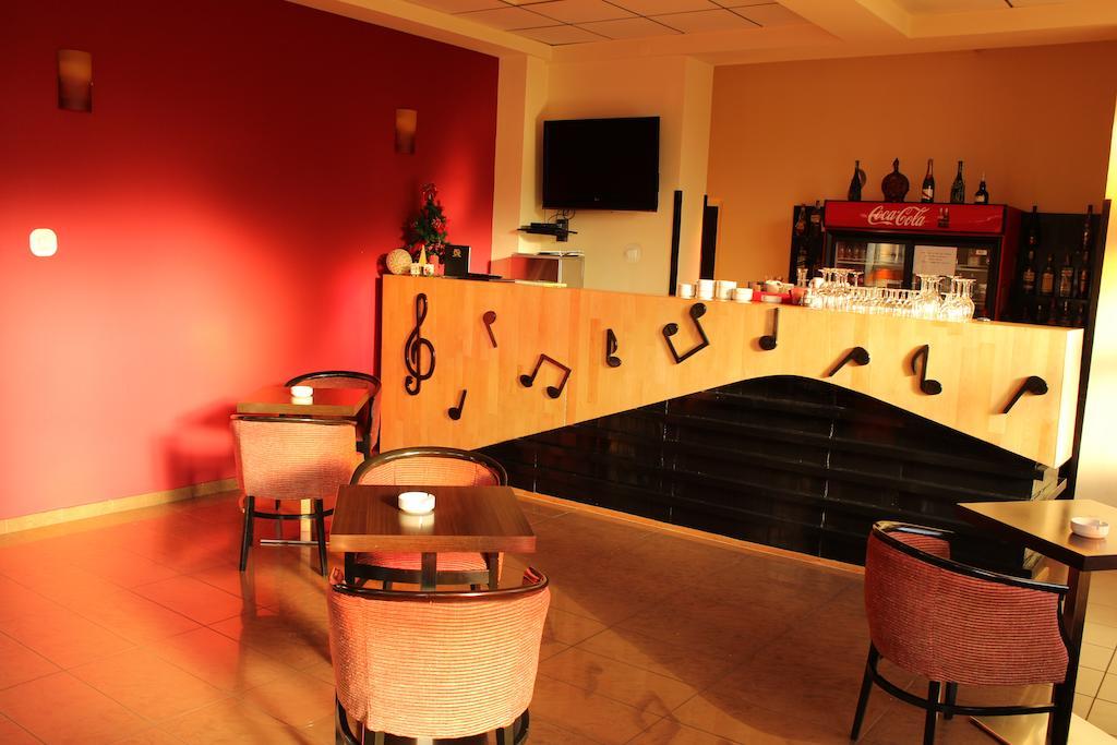 Hotel Melody Oradea Ngoại thất bức ảnh