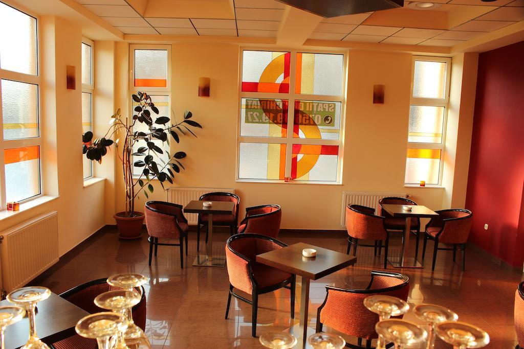 Hotel Melody Oradea Ngoại thất bức ảnh